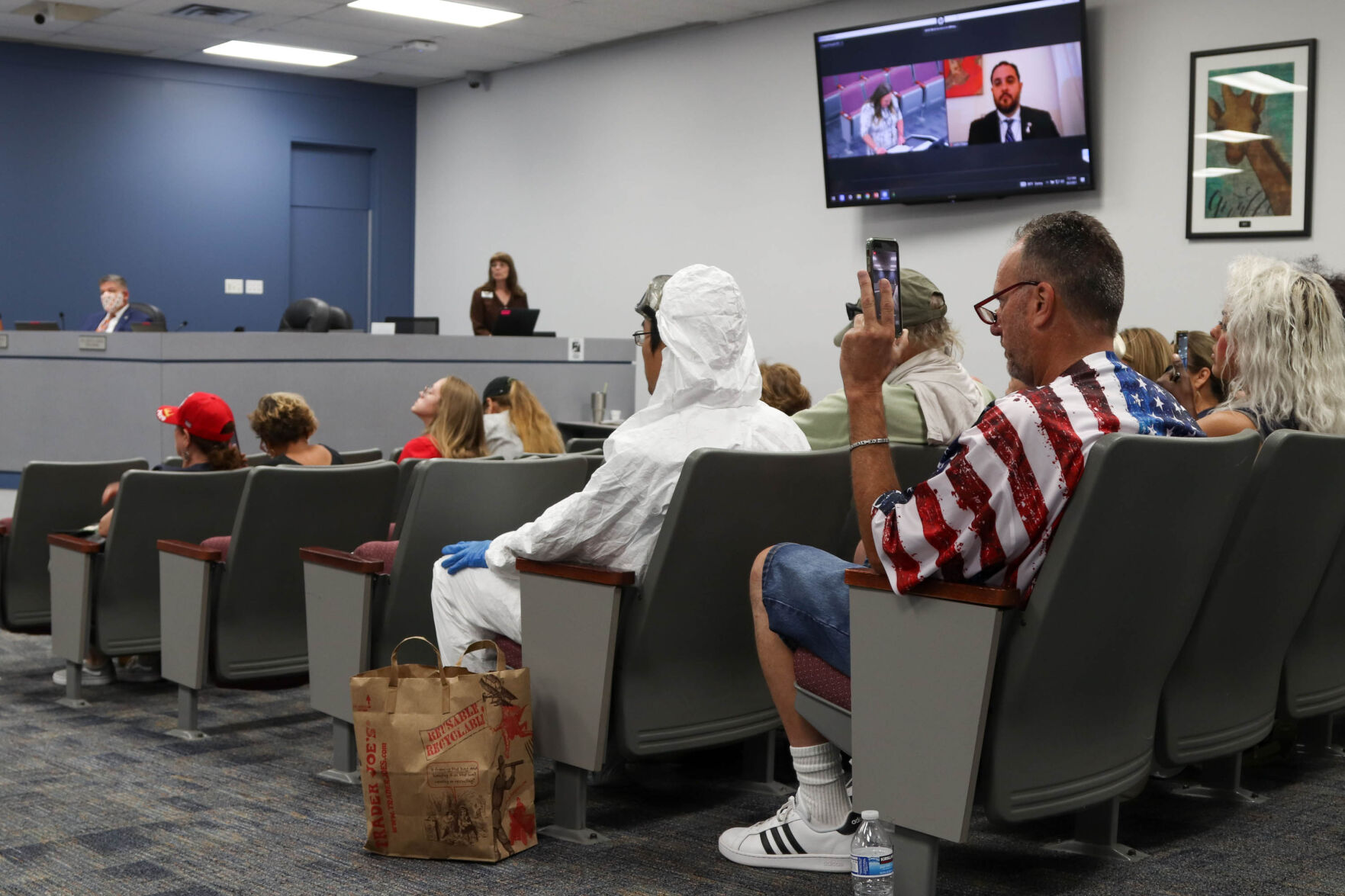 Mask mandate debates in Arlington continue to divide parents, community